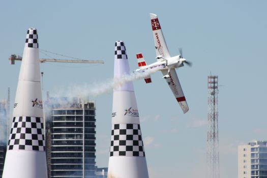 Paul Bonhomme passing through the finishing pylons